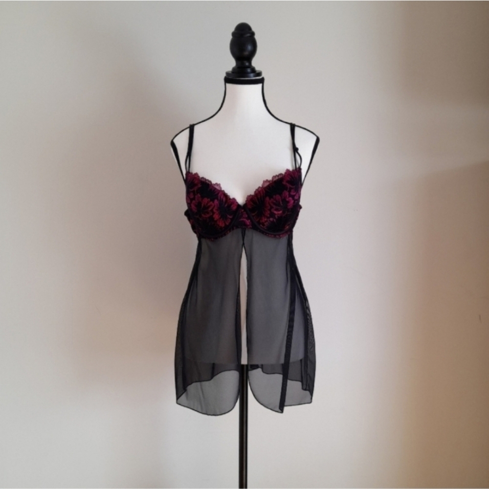 La Vie En Rose Black and Burgundy Babydoll Size Large